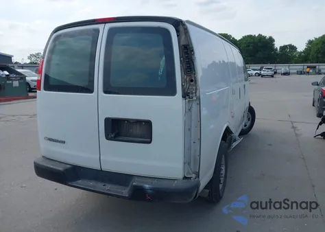 2018 Chevrolet Express 2500 Work Van from USA, damaged, VIN 1GCWGAFP0J1269952
